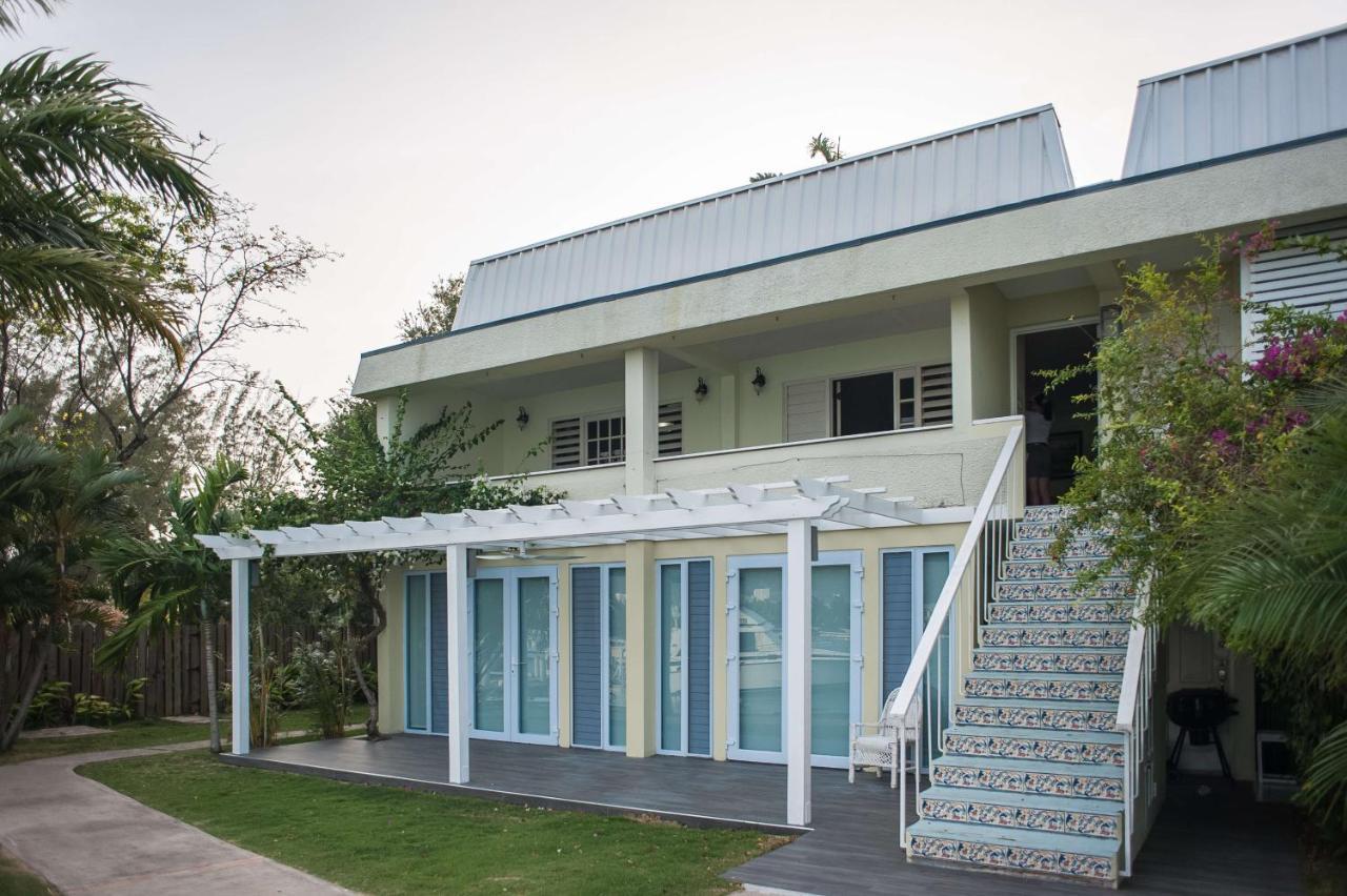 Seawind Beach Apartments Montego Bay Exterior photo
